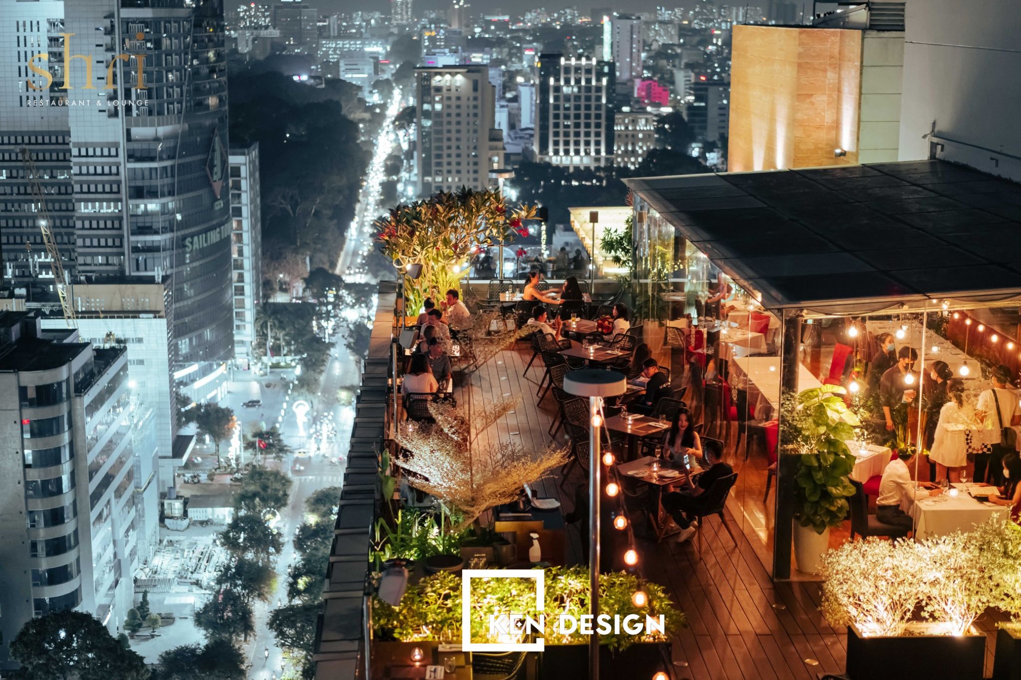 Shri Rooftop Bar & Nhà hàng Sài Gòn - View ngắm toàn thành phố với không gian sang trọng bật nhất