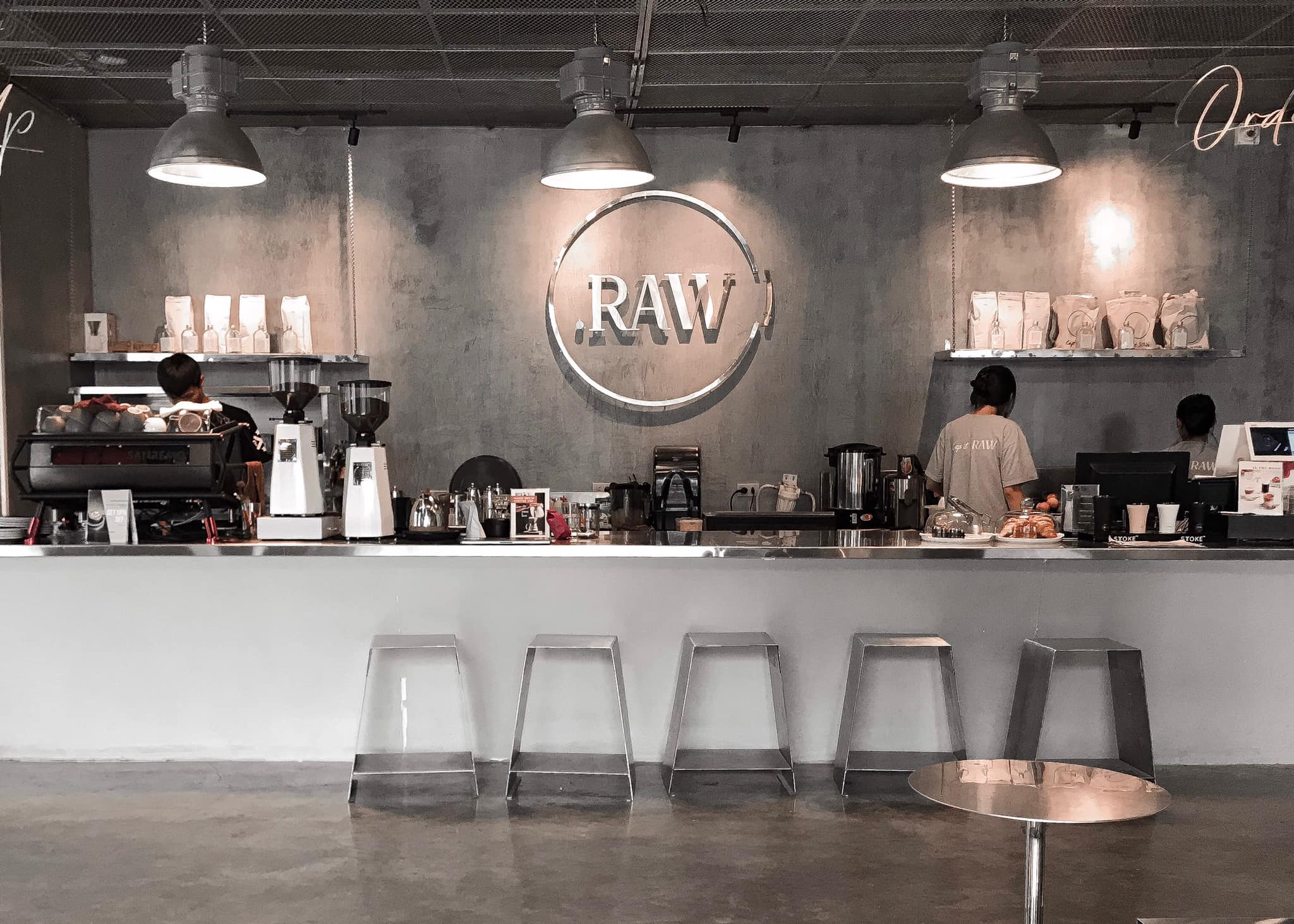 Thiết kế Raaw Coffee Hoàng Đạo Thúy